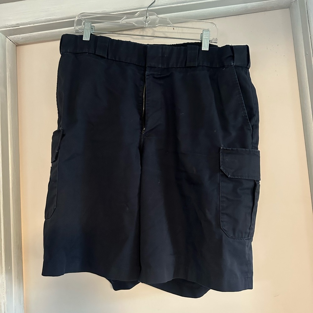 Elbeco men's 6 pocket navy uniform shorts 40